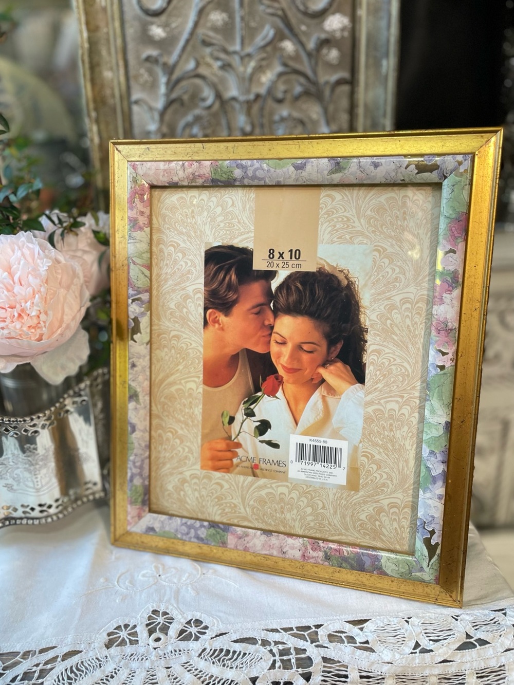 American Greetings vintage gold pastel floral 8x10 picture frame